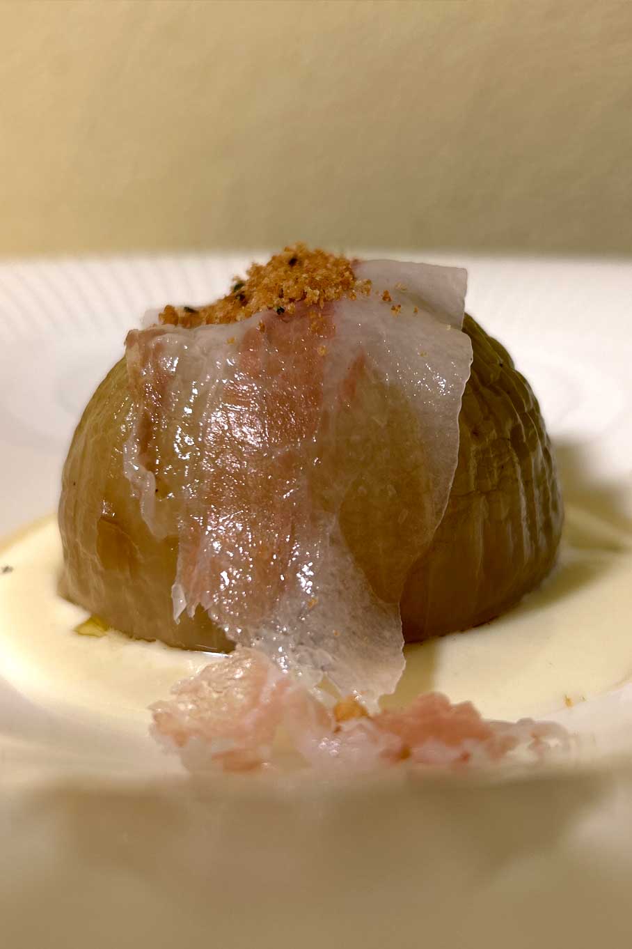 Cipolla di Cannara, fonduta di pecorino e guanciale croccante - Osteria Tipico Montone