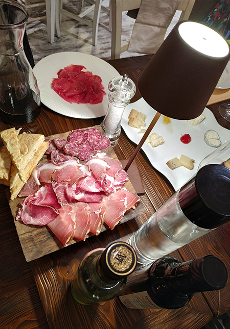 Typical Menu Tipico Osteria dei Sensi Montone