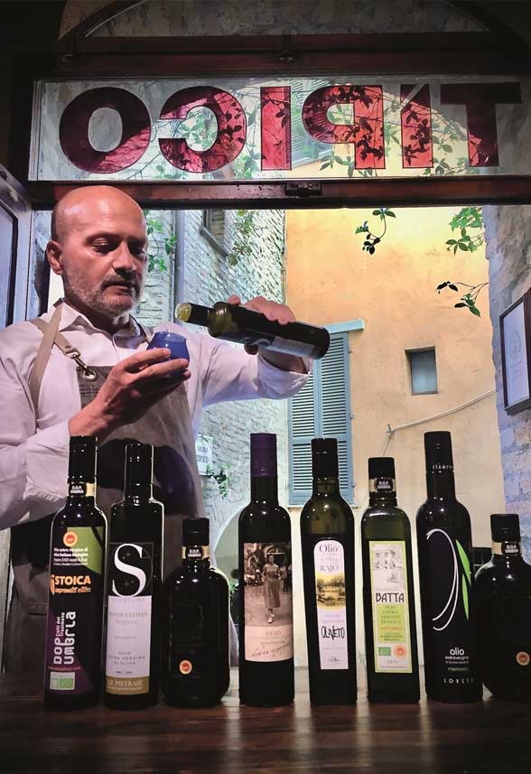 Sommelier dell'olio Paolo Morbidoni del Tipico Osteria dei Sensi a Montone