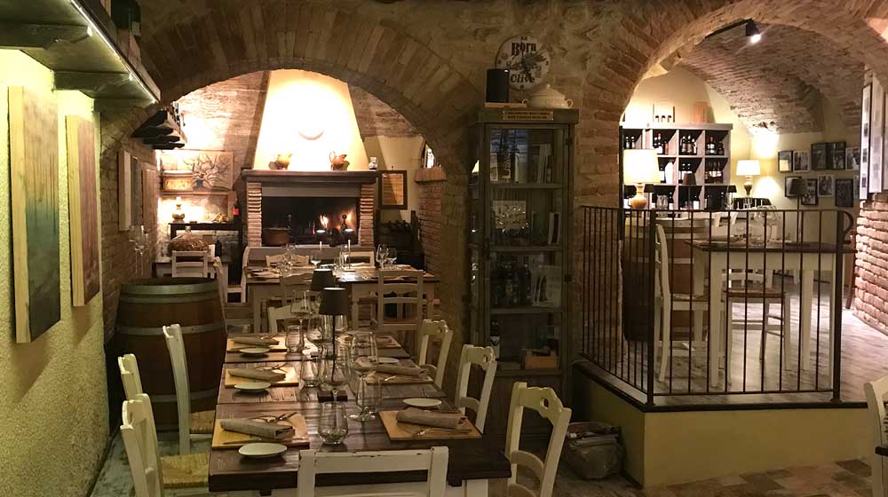 Osteria contemporanea Tipico tra tradizione e modernità. Montone Umbria Italia